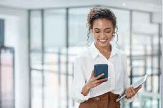 business women on phone
